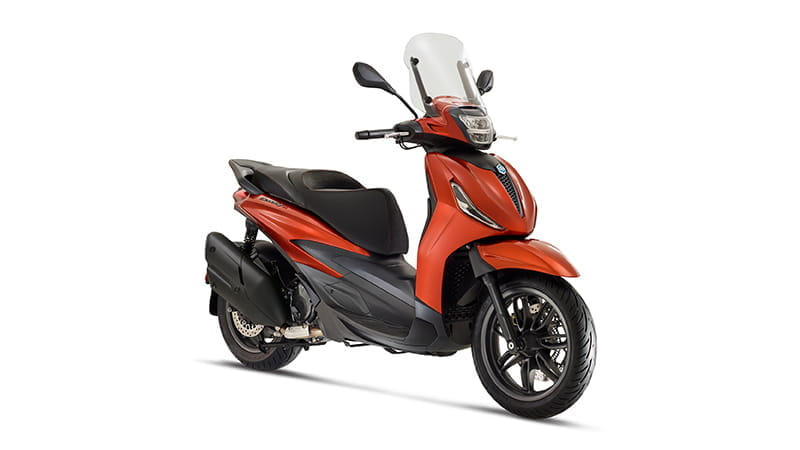 Mitas-TOURING-FORCE-SC-tires-selected-as-OE-for-new-Piaggio-Beverly-400-2