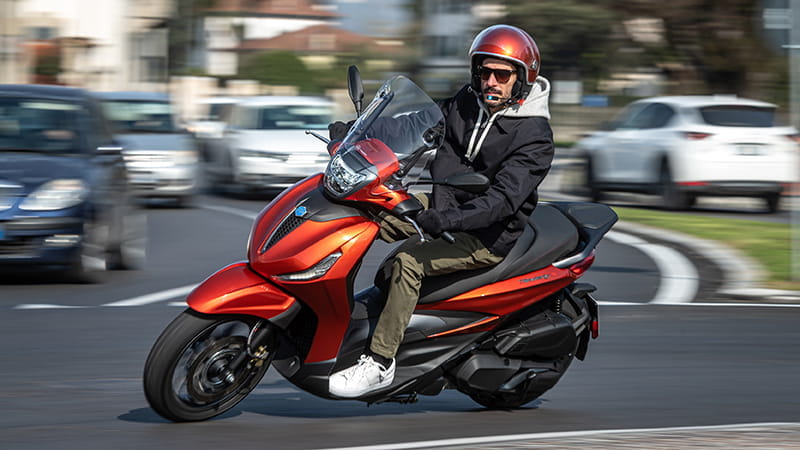 Mitas-TOURING-FORCE-SC-tires-selected-as-OE-for-new-Piaggio-Beverly-400