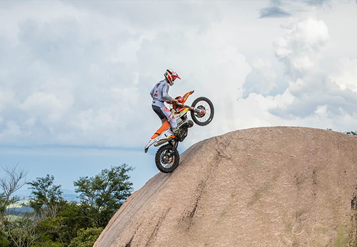 mitas-banner_motorcycle-off-road_enduro_ENDURO-HYBRID