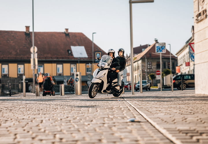 mitas-banner_motorcycle-scooter_commuting_720x500px